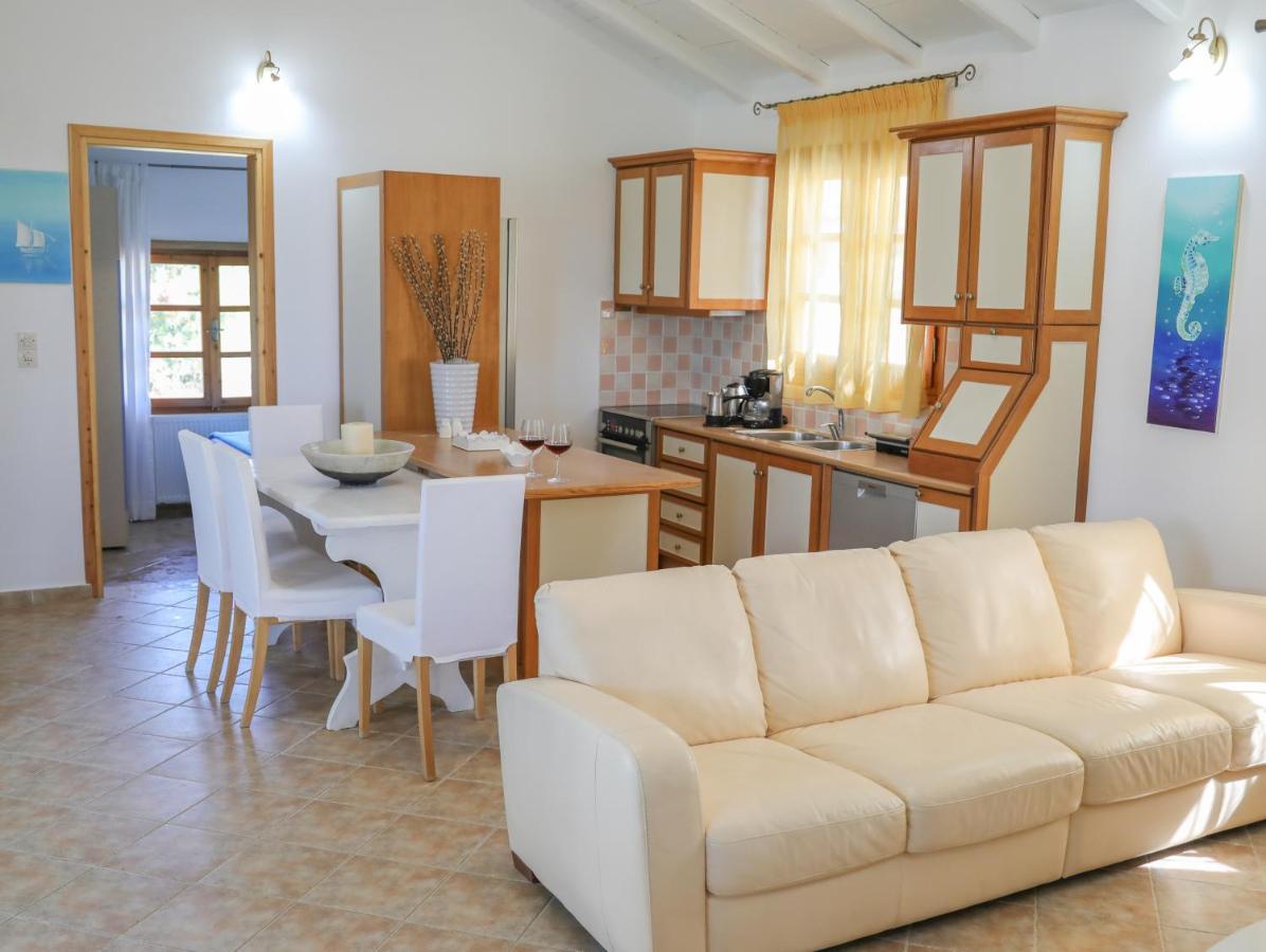 Georgia Villas Skiathos Town Exterior photo