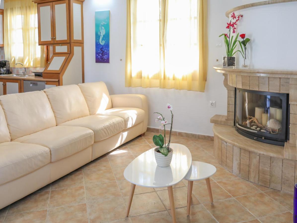 Georgia Villas Skiathos Town Exterior photo