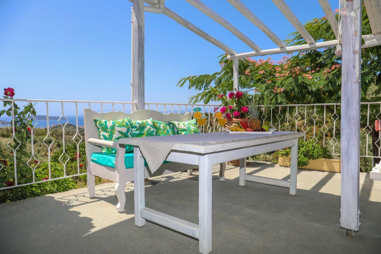 Georgia Villas Skiathos Town Exterior photo